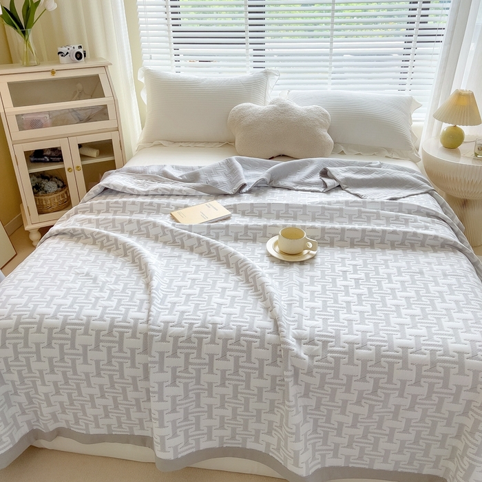 91家纺网 家纺一手货源 找家纺 馨乐家纺 2026新款三层纱针织夏凉被夏被被子被芯盖毯 问夏