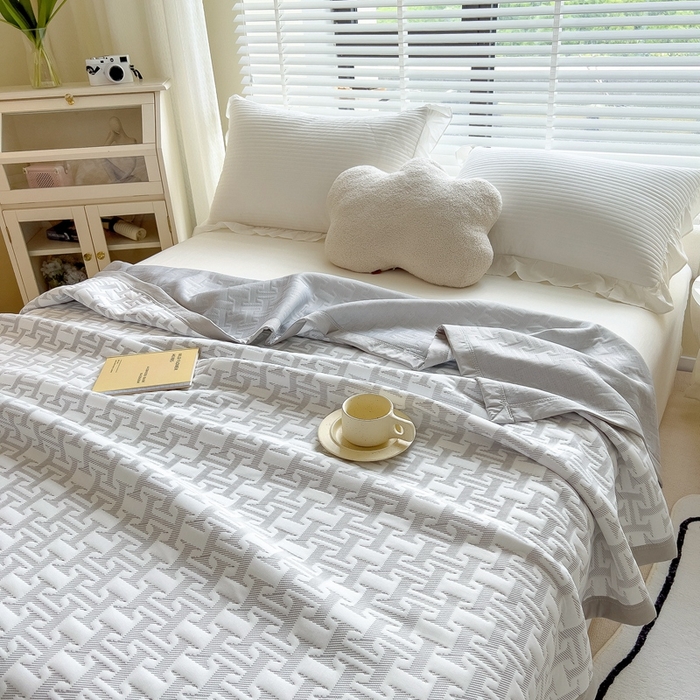 91家纺网 家纺一手货源 找家纺 馨乐家纺 2026新款三层纱针织夏凉被夏被被子被芯盖毯 问夏