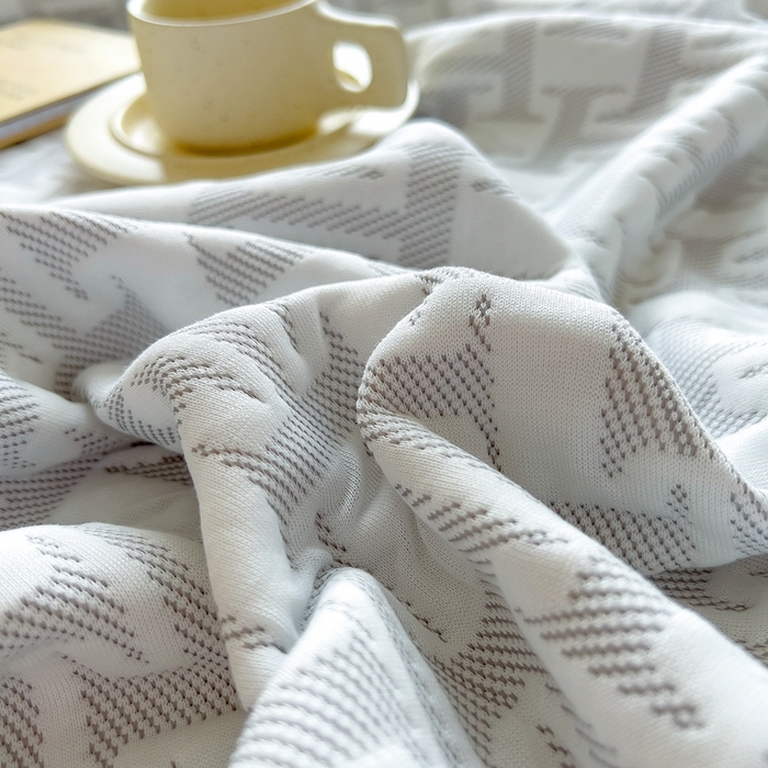 91家纺网 家纺一手货源 找家纺 馨乐家纺 2026新款三层纱针织夏凉被夏被被子被芯盖毯 问夏