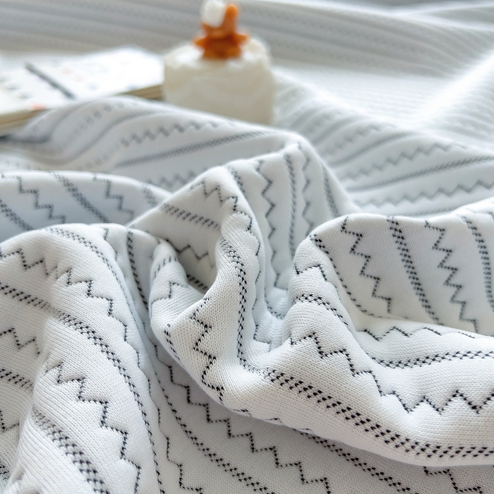 91家纺网 家纺一手货源 找家纺 馨乐家纺 2026新款三层纱针织夏凉被夏被被子被芯盖毯 灵波