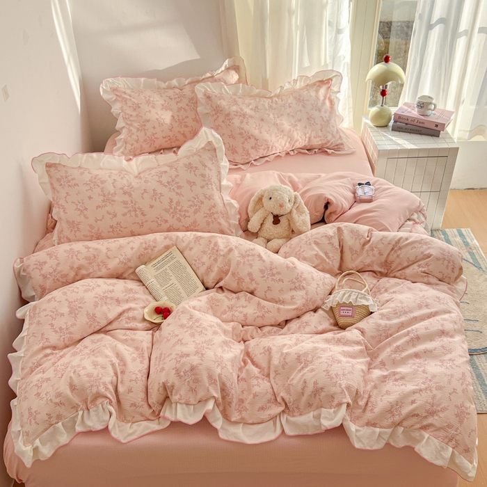 91家纺网 家纺一手货源 找家纺 柒月家居 2026新款小清新木棉皱皱纱花边款四件套 春意粉