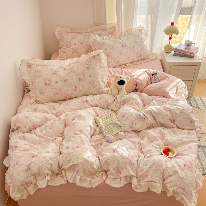 91家纺网 家纺一手货源 找家纺 柒月家居 2026新款小清新木棉皱皱纱花边款四件套 粉格猫咪