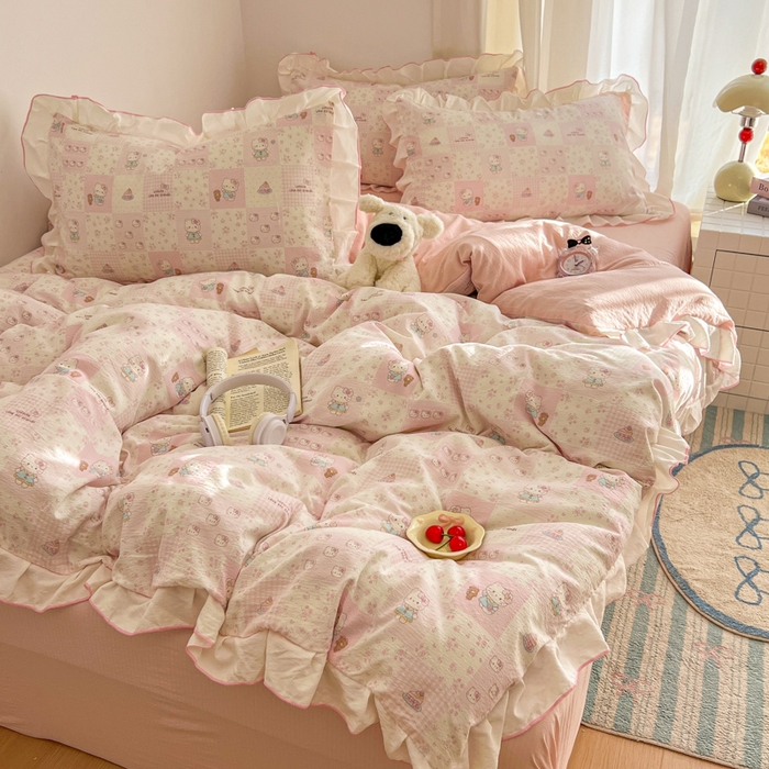 91家纺网 家纺一手货源 找家纺 柒月家居 2026新款小清新木棉皱皱纱花边款四件套 粉格猫咪