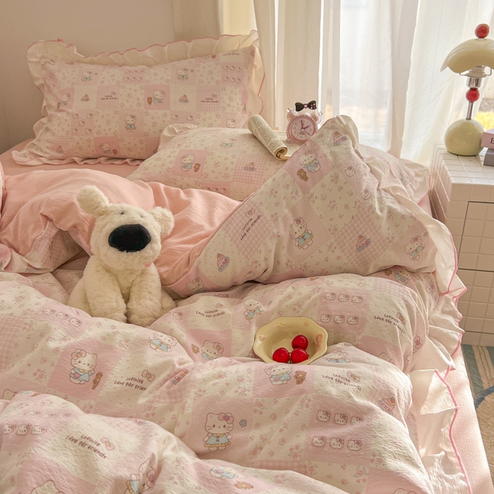 91家纺网 家纺一手货源 找家纺 柒月家居 2026新款小清新木棉皱皱纱花边款四件套 粉格猫咪