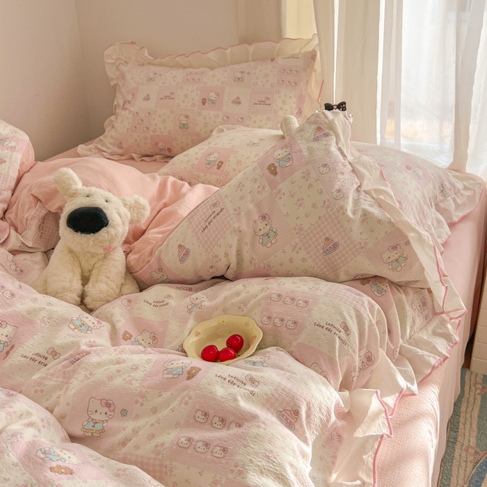 91家纺网 家纺一手货源 找家纺 柒月家居 2026新款小清新木棉皱皱纱花边款四件套 粉格猫咪