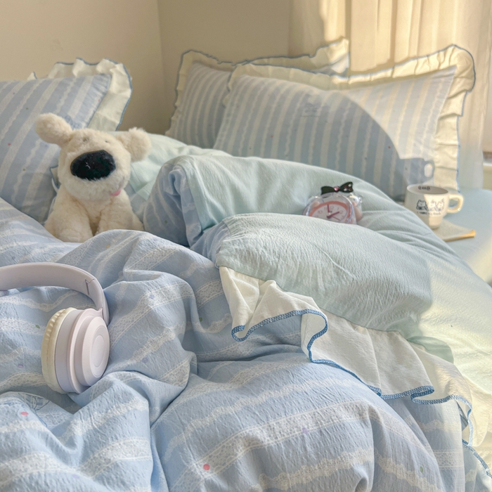 91家纺网 家纺一手货源 找家纺 柒月家居 2026新款小清新木棉皱皱纱花边款四件套 蝴蝶结蓝