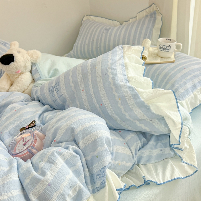 91家纺网 家纺一手货源 找家纺 柒月家居 2026新款小清新木棉皱皱纱花边款四件套 蝴蝶结蓝