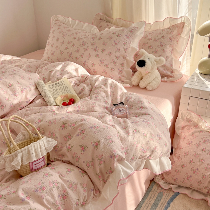 91家纺网 家纺一手货源 找家纺 柒月家居 2026新款小清新木棉皱皱纱花边款四件套 花田梦