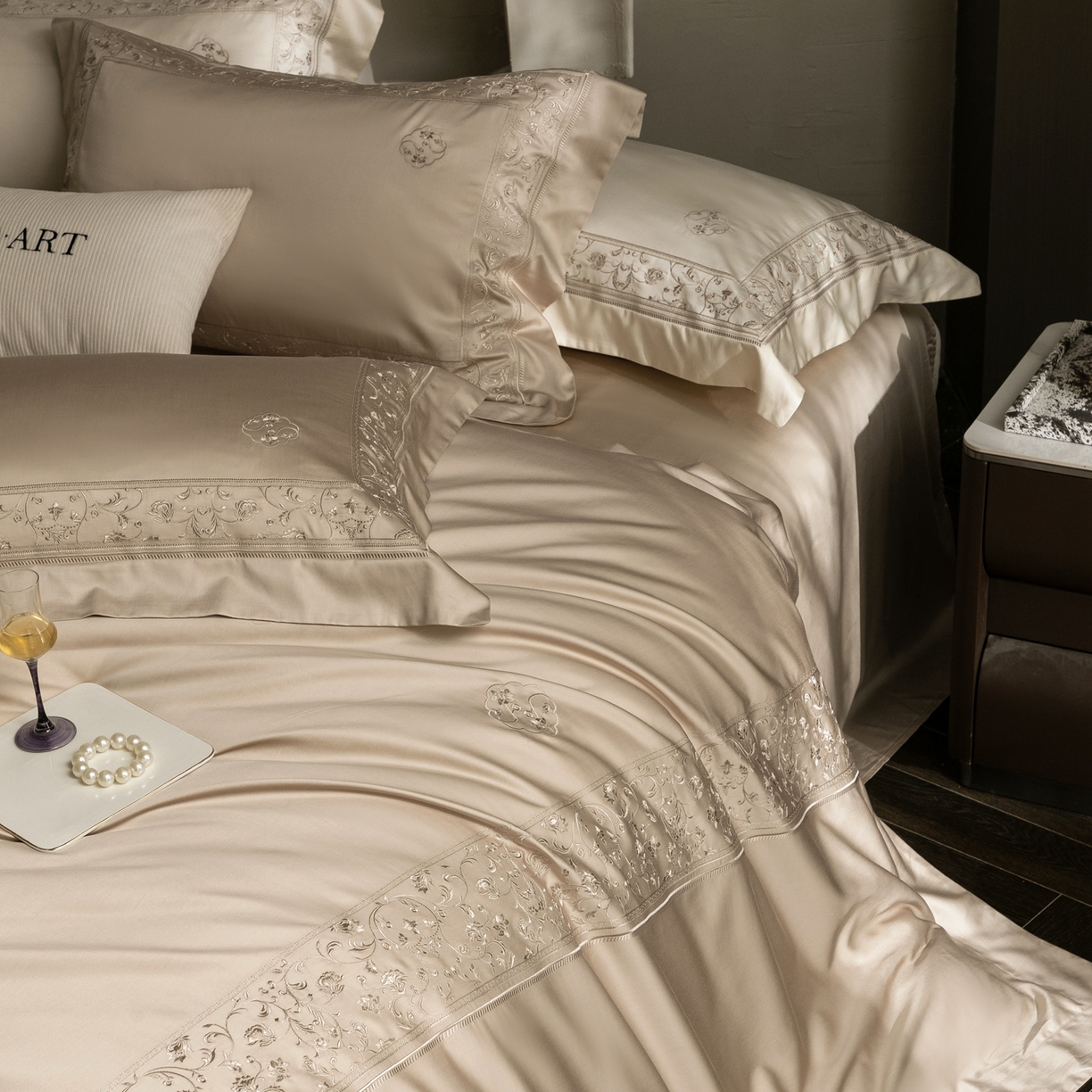 91家纺网 家纺一手货源 找家纺 涞澳家纺 2026新款东帝兴岚雾天丝棉四件套-春风漫舞 春风漫舞-乳褐