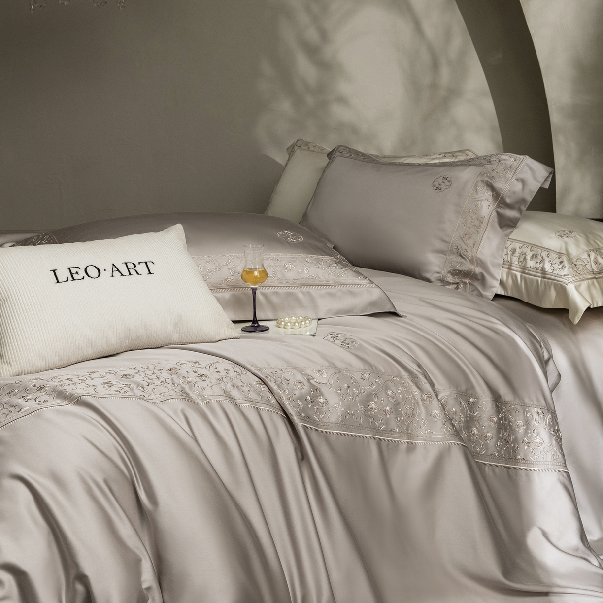 91家纺网 家纺一手货源 找家纺 涞澳家纺 2026新款东帝兴岚雾天丝棉四件套-春风漫舞 春风漫舞-灰