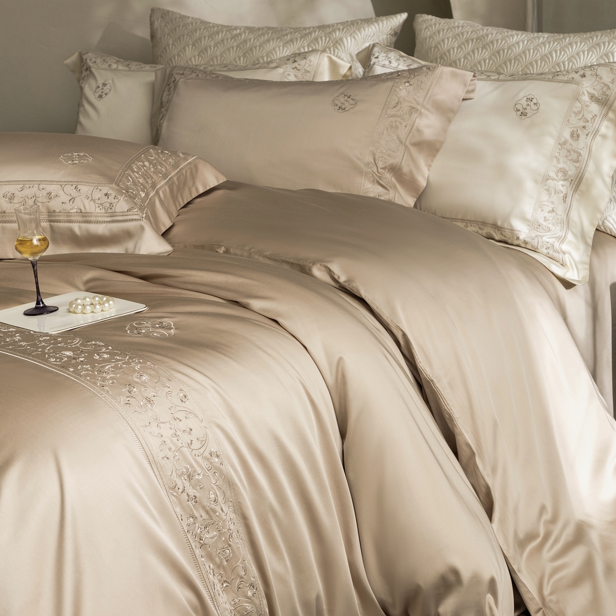 91家纺网 家纺一手货源 找家纺 涞澳家纺 2026新款东帝兴岚雾天丝棉四件套-春风漫舞 春风漫舞-乳褐