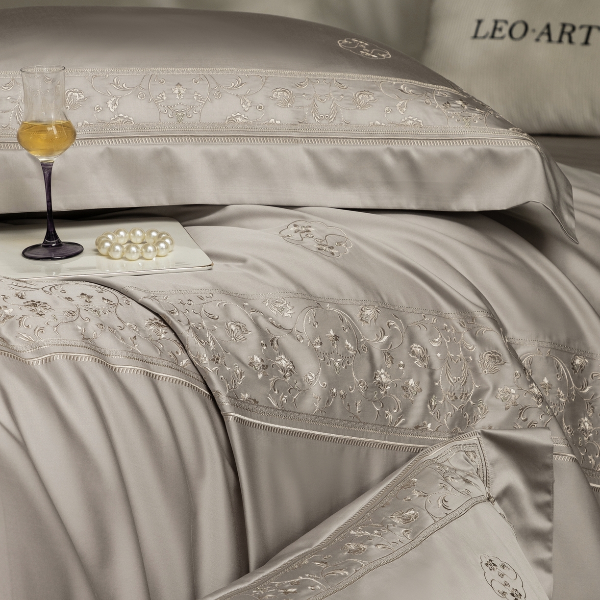 91家纺网 家纺一手货源 找家纺 涞澳家纺 2026新款东帝兴岚雾天丝棉四件套-春风漫舞 春风漫舞-灰