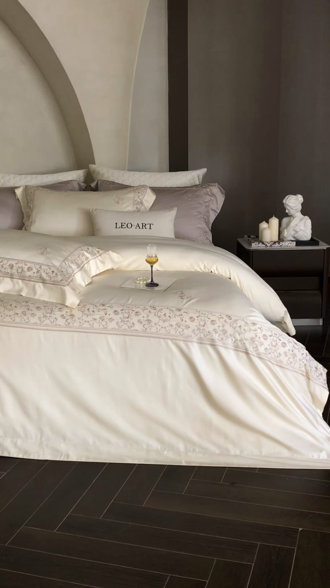 91家纺网 家纺一手货源 找家纺 涞澳家纺 2026新款东帝兴岚雾天丝棉四件套-春风漫舞 春风漫舞-纯净白