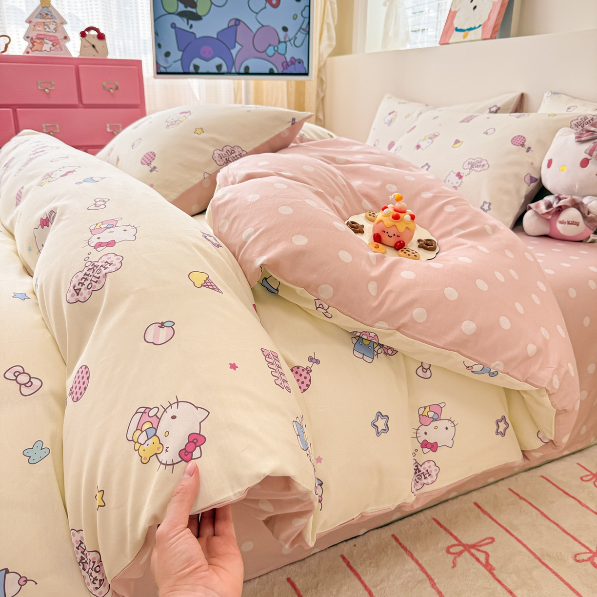 91家纺网 家纺一手货源 找家纺 简宜家居（朝初家纺） 2026新款40支100%纯棉全棉13070斜纹四件套-三丽鸥卡通系列 hello kitty