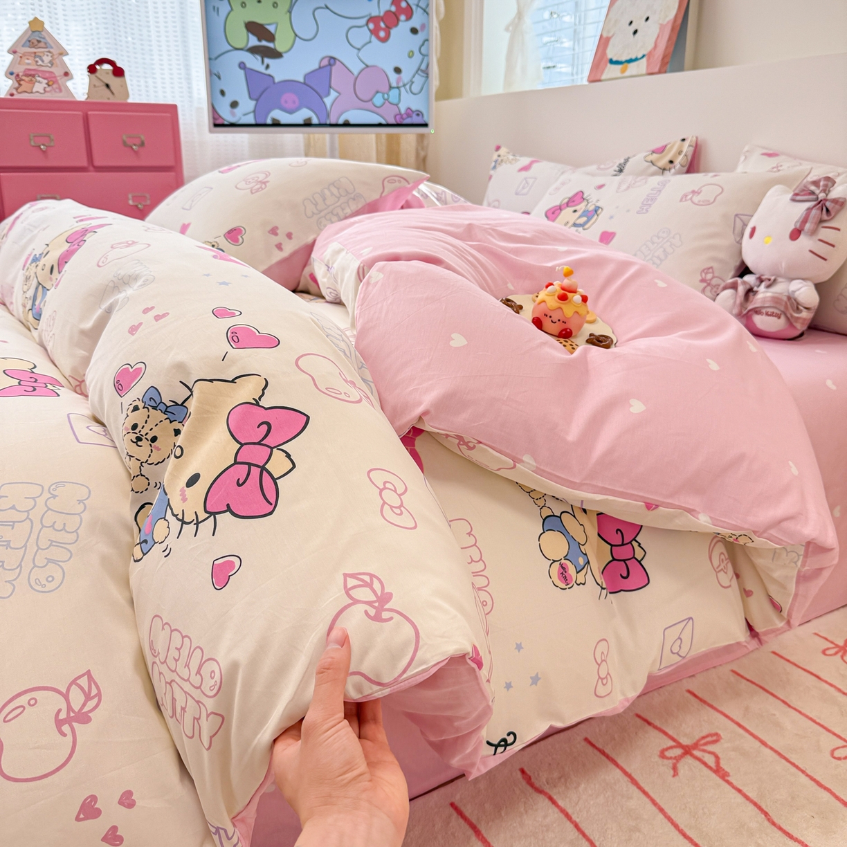 91家纺网 家纺一手货源 找家纺 简宜家居（朝初家纺） 2026新款40支100%纯棉全棉13070斜纹四件套-三丽鸥卡通系列 凯蒂猫