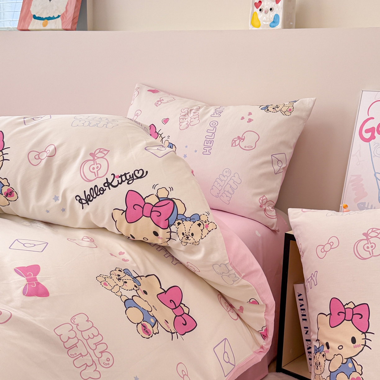 91家纺网 家纺一手货源 找家纺 简宜家居（朝初家纺） 2026新款40支100%纯棉全棉13070斜纹四件套-三丽鸥卡通系列 凯蒂猫