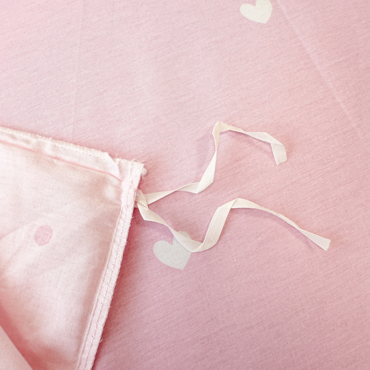 91家纺网 家纺一手货源 找家纺 简宜家居（朝初家纺） 2026新款40支100%纯棉全棉13070斜纹四件套-三丽鸥卡通系列 快乐美乐蒂