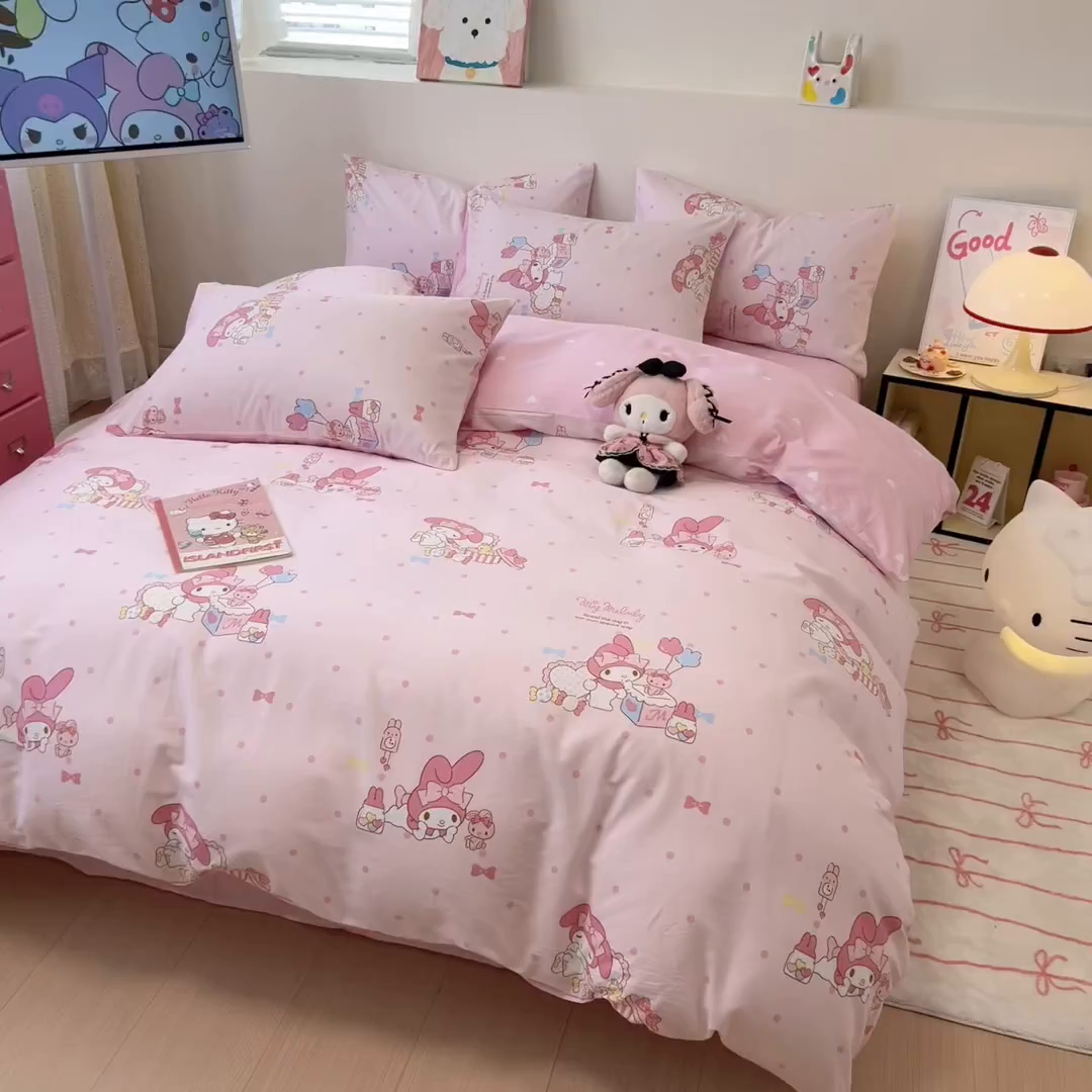 91家纺网 家纺一手货源 找家纺 简宜家居（朝初家纺） 2026新款40支100%纯棉全棉13070斜纹四件套-三丽鸥卡通系列 快乐美乐蒂