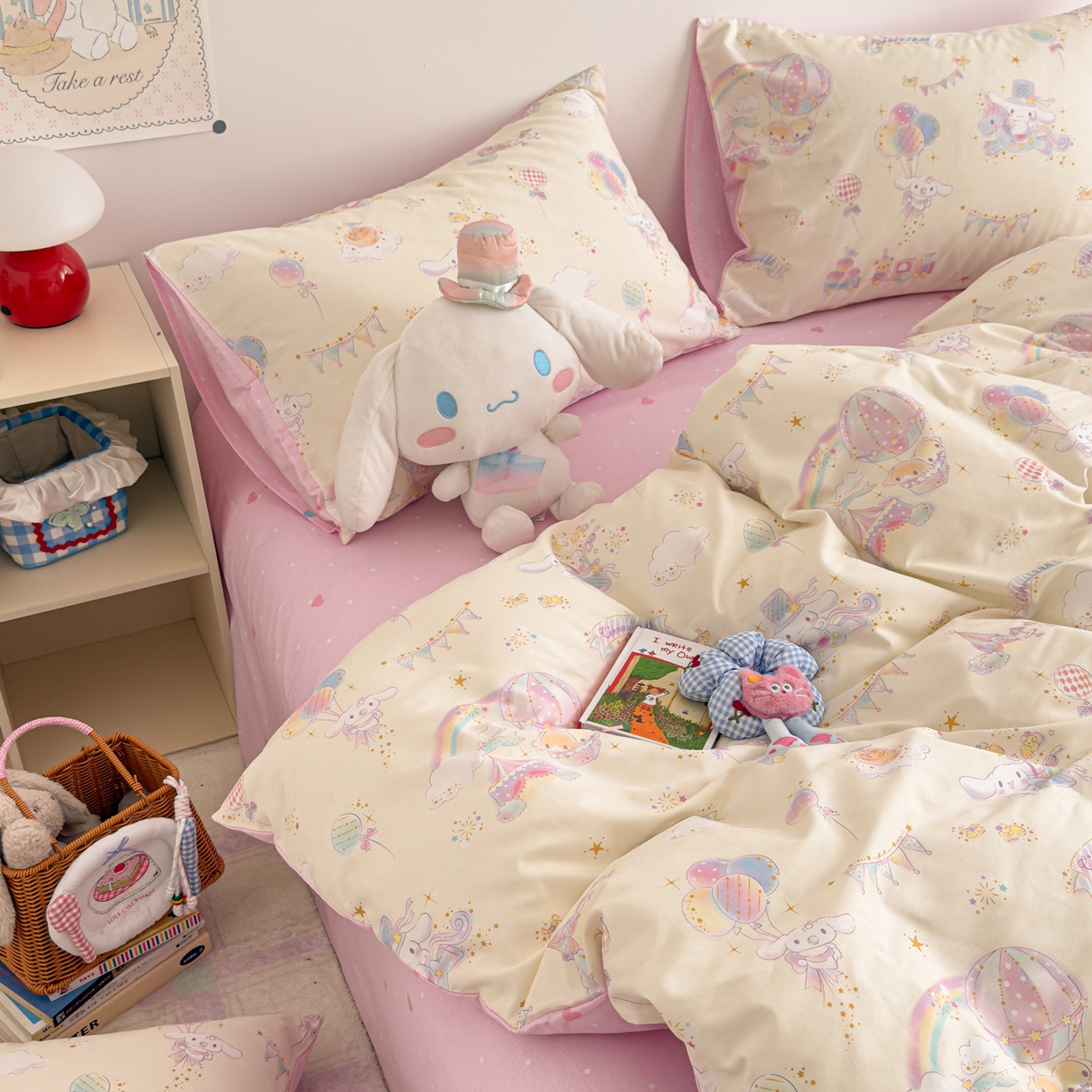 91家纺网 家纺一手货源 找家纺 简宜家居（朝初家纺） 2026新款40支100%纯棉全棉13070斜纹四件套-三丽鸥卡通系列 玉桂彩虹乐园