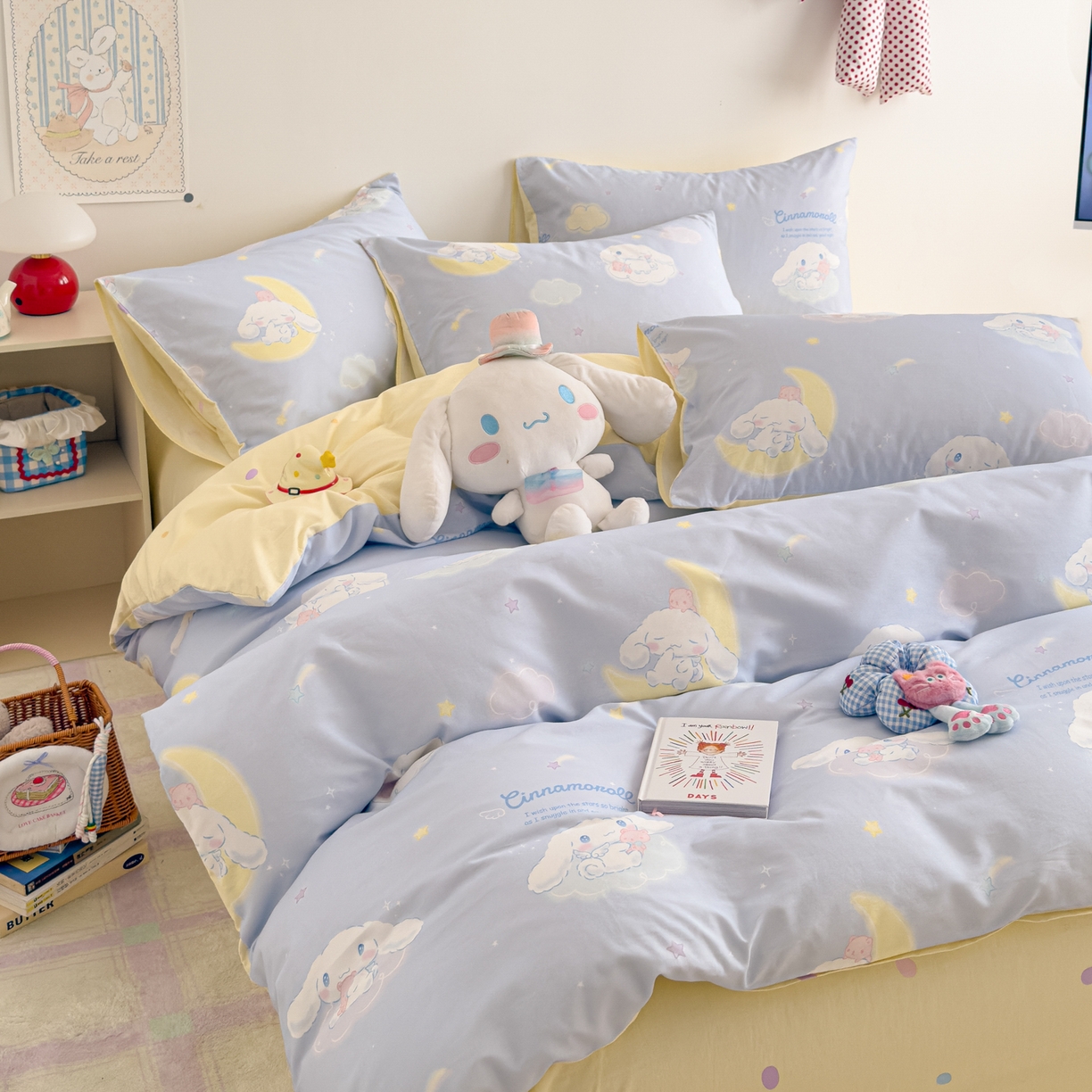 91家纺网 家纺一手货源 找家纺 简宜家居（朝初家纺） 2026新款40支100%纯棉全棉13070斜纹四件套-三丽鸥卡通系列 云朵玉桂蓝