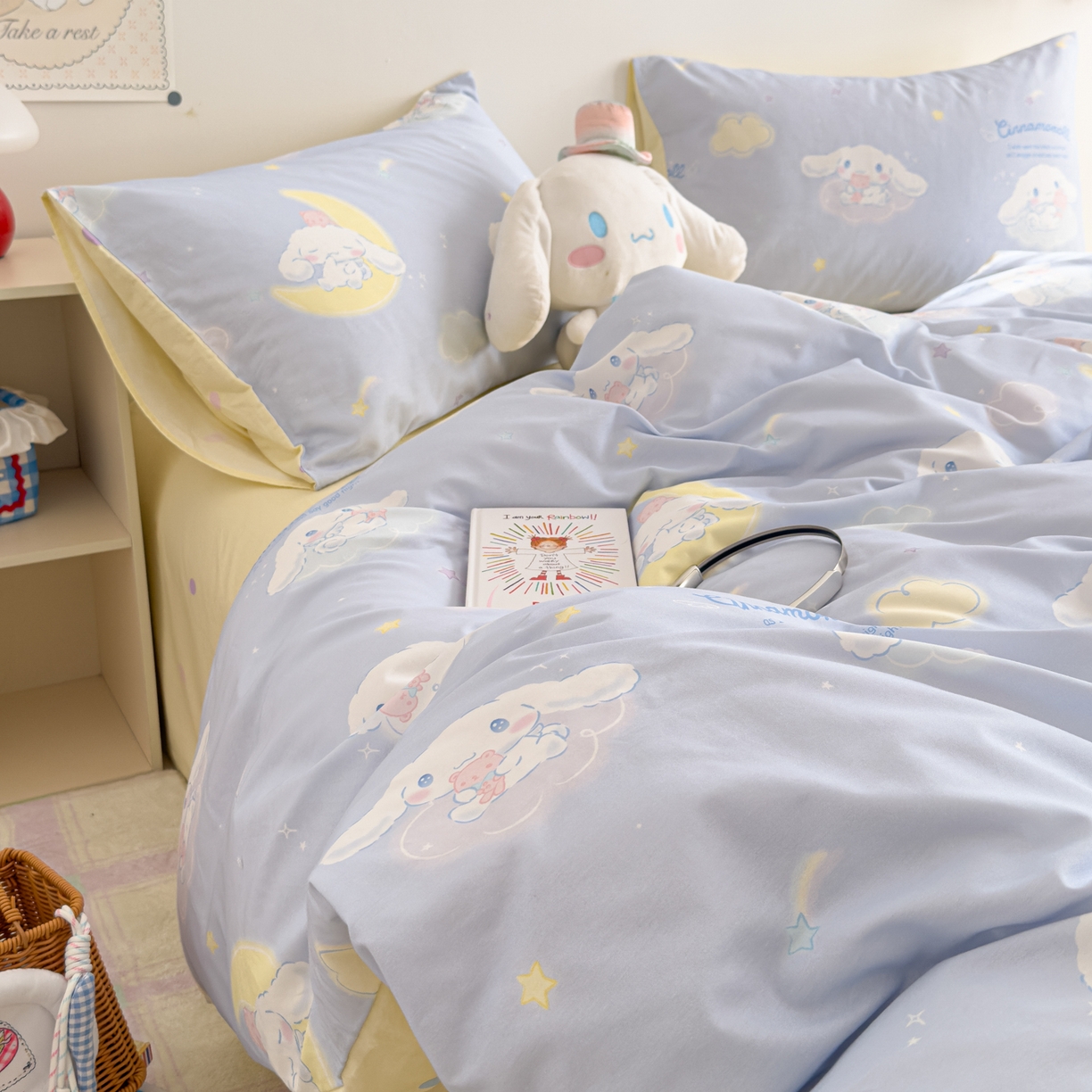 91家纺网 家纺一手货源 找家纺 简宜家居（朝初家纺） 2026新款40支100%纯棉全棉13070斜纹四件套-三丽鸥卡通系列 云朵玉桂蓝