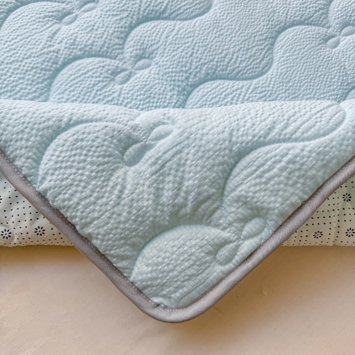 91家纺网 家纺一手货源 找家纺 （总）麒东家纺 2026新款春夏泡泡纱夹棉床垫系列