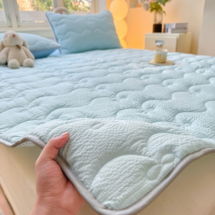 91家纺网 家纺一手货源 找家纺 （总）麒东家纺 2026新款春夏泡泡纱夹棉床垫系列