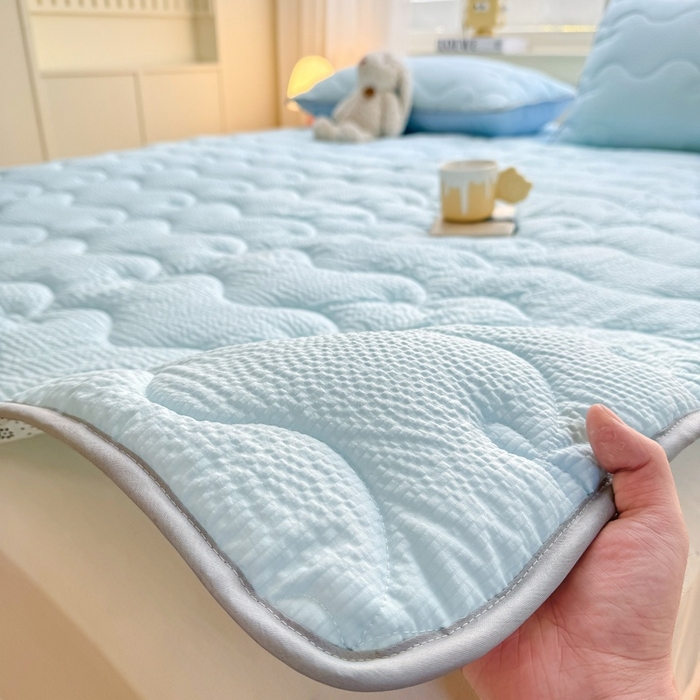 91家纺网 家纺一手货源 找家纺 （总）麒东家纺 2026新款春夏泡泡纱夹棉床垫系列