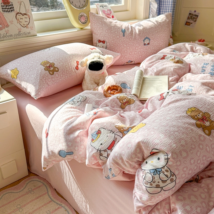 91家纺网 家纺一手货源 找家纺 柒月家居 2026新款云感皱皱纱小清新木棉四件套 哈喽猫咪-粉