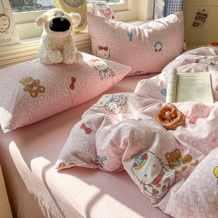 91家纺网 家纺一手货源 找家纺 柒月家居 2026新款云感皱皱纱小清新木棉四件套 哈喽猫咪-粉