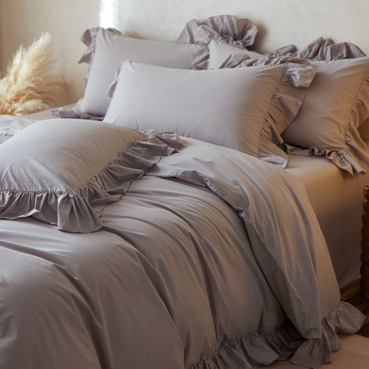 91家纺网 家纺一手货源 找家纺 涞澳家纺 2026新款全棉纯棉水洗棉纯色花边款四件套-珠若 珠若-浅灰