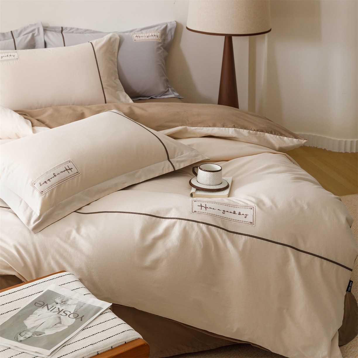 91家纺网 家纺一手货源 找家纺 艾莱家纺 2026新款A类水洗棉加厚绣花刺绣四件套-卡尔文 卡尔文-牛奶布丁