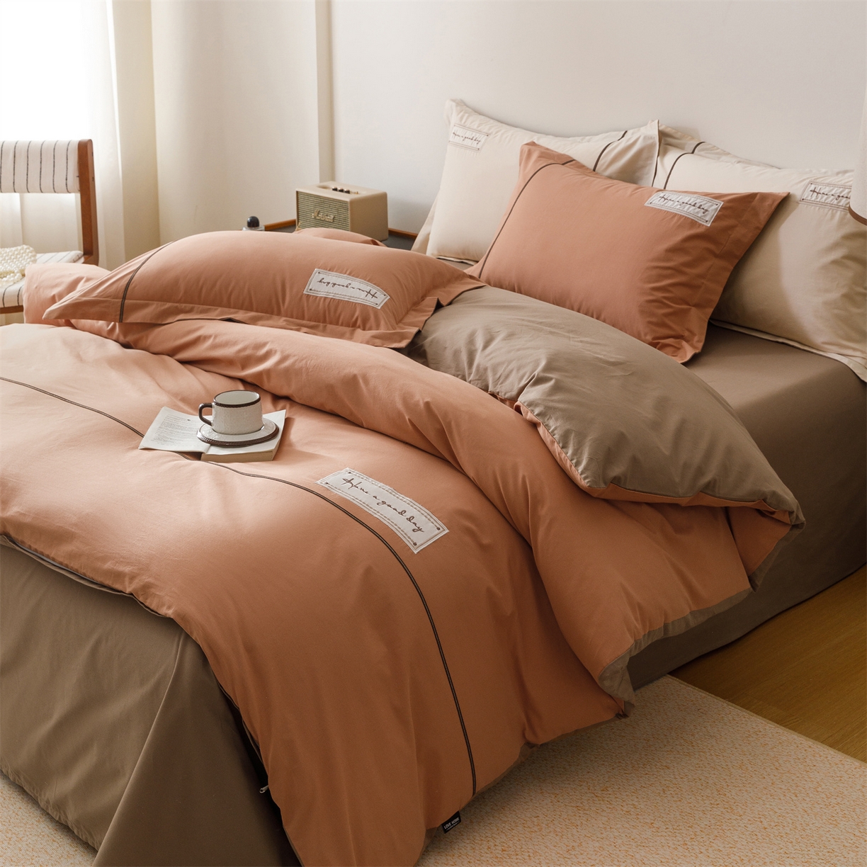 艾莱家纺 2026新款A类水洗棉加厚绣花刺绣四件套-卡尔文 卡尔文-焦糖