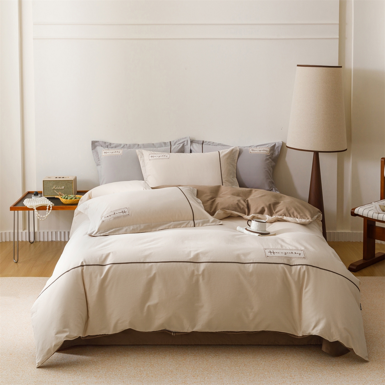 91家纺网 家纺一手货源 找家纺 艾莱家纺 2026新款A类水洗棉加厚绣花刺绣四件套-卡尔文 卡尔文-牛奶布丁