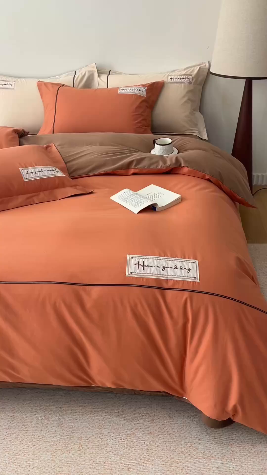 91家纺网 家纺一手货源 找家纺 艾莱家纺 2026新款A类水洗棉加厚绣花刺绣四件套-卡尔文 卡尔文-焦糖