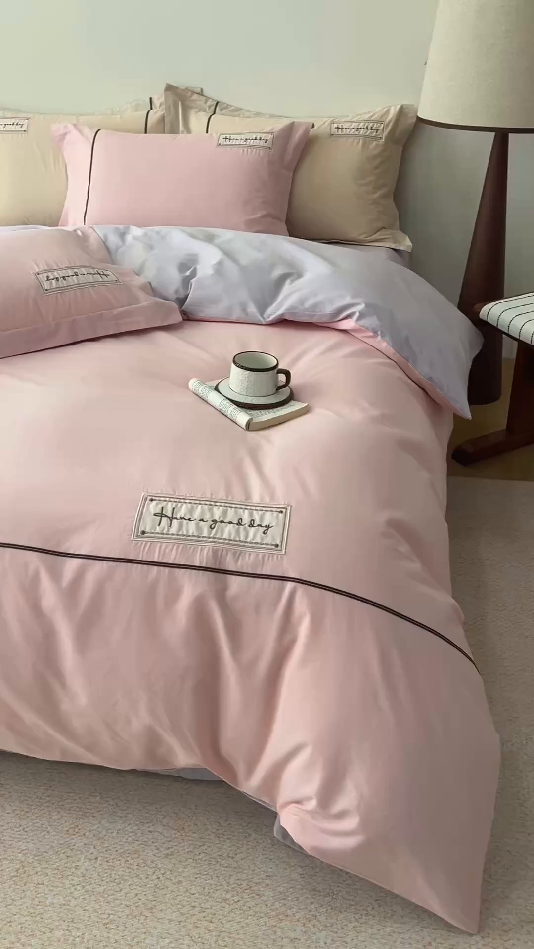 91家纺网 家纺一手货源 找家纺 艾莱家纺 2026新款A类水洗棉加厚绣花刺绣四件套-卡尔文 卡尔文-芝夏粉