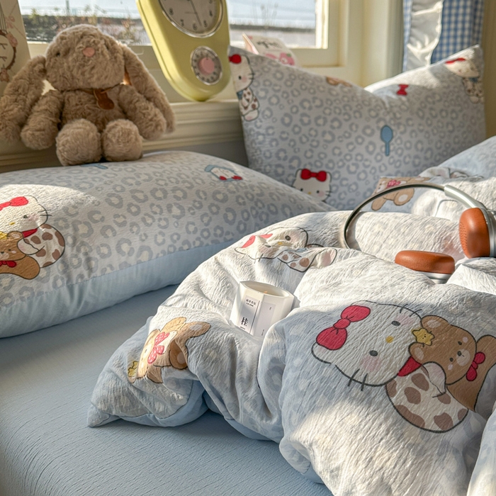 91家纺网 家纺一手货源 找家纺 柒月家居 2026新款云感皱皱纱小清新木棉四件套 哈喽猫咪-蓝