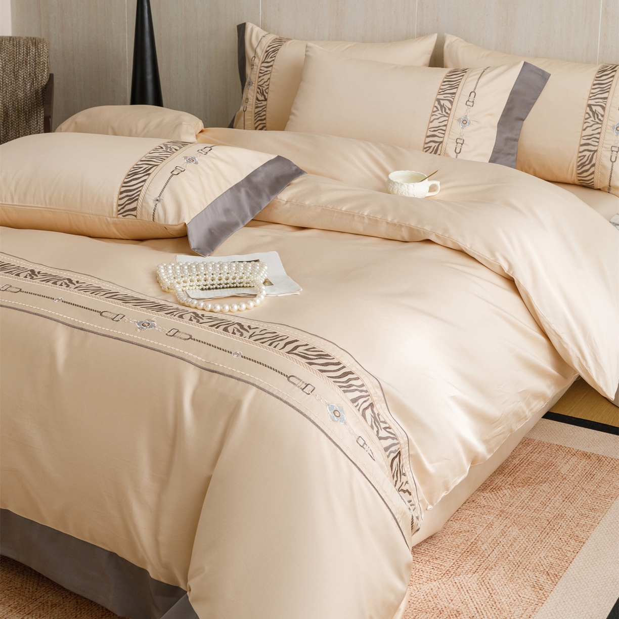 91家纺网 家纺一手货源 找家纺 艾莱家纺 2026新款A类长绒棉纯棉刺绣四件套-奢意 奢意-米驼