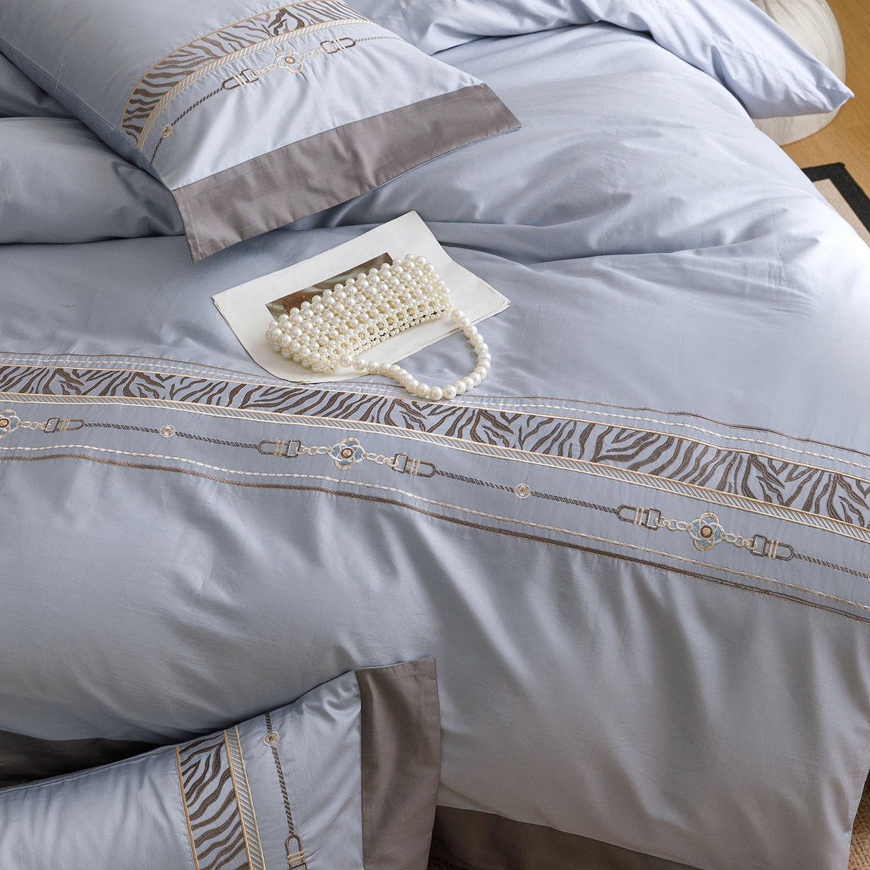 91家纺网 家纺一手货源 找家纺 艾莱家纺 2026新款A类长绒棉纯棉刺绣四件套-奢意 奢意-水波蓝