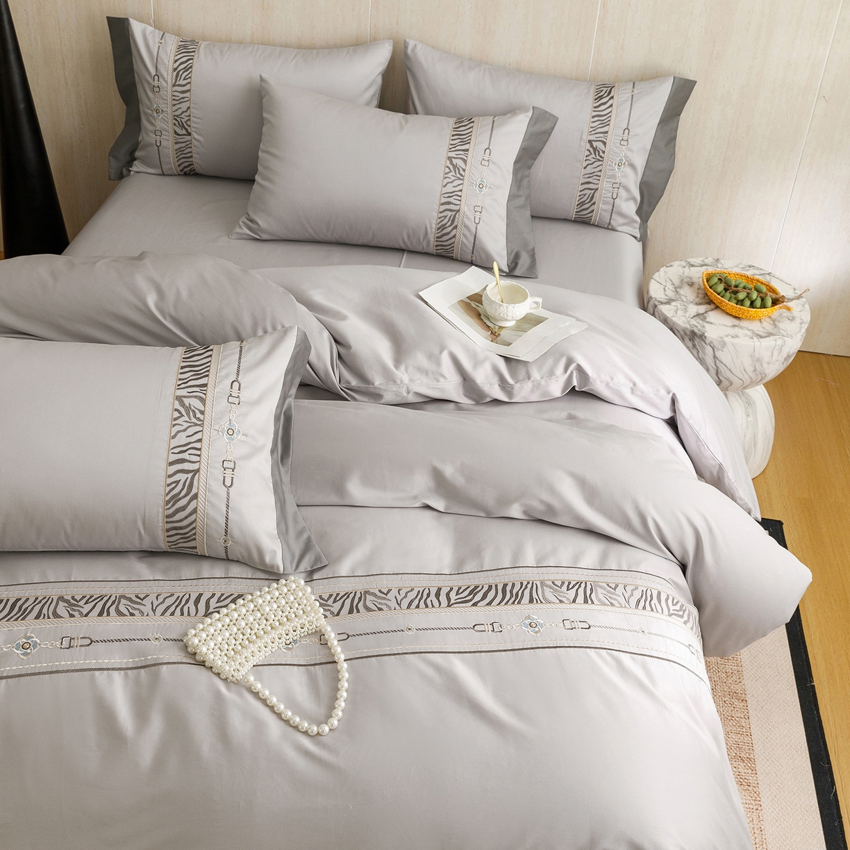 91家纺网 家纺一手货源 找家纺 艾莱家纺 2026新款A类长绒棉纯棉刺绣四件套-奢意 奢意-紫灰