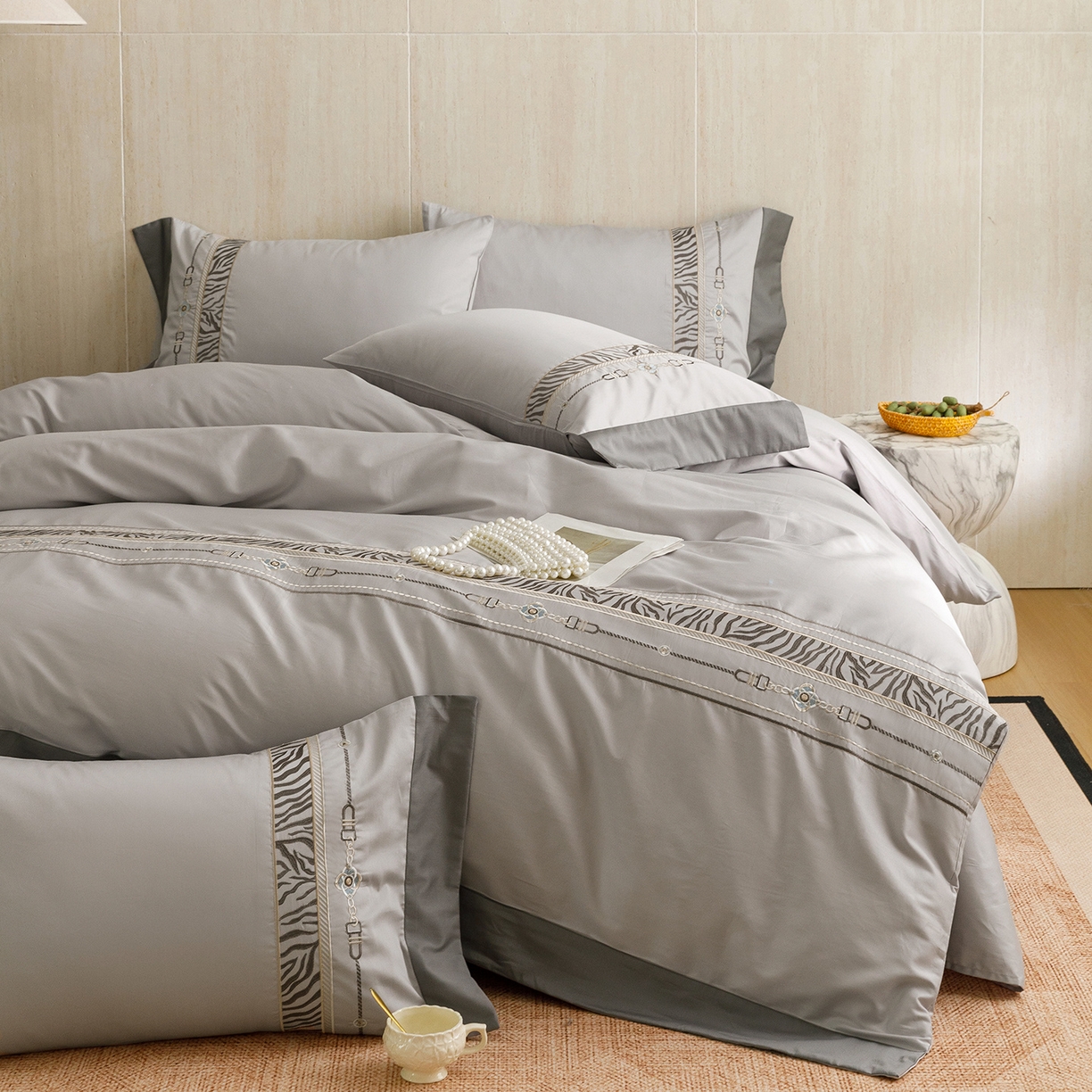 91家纺网 家纺一手货源 找家纺 艾莱家纺 2026新款A类长绒棉纯棉刺绣四件套-奢意 奢意-紫灰