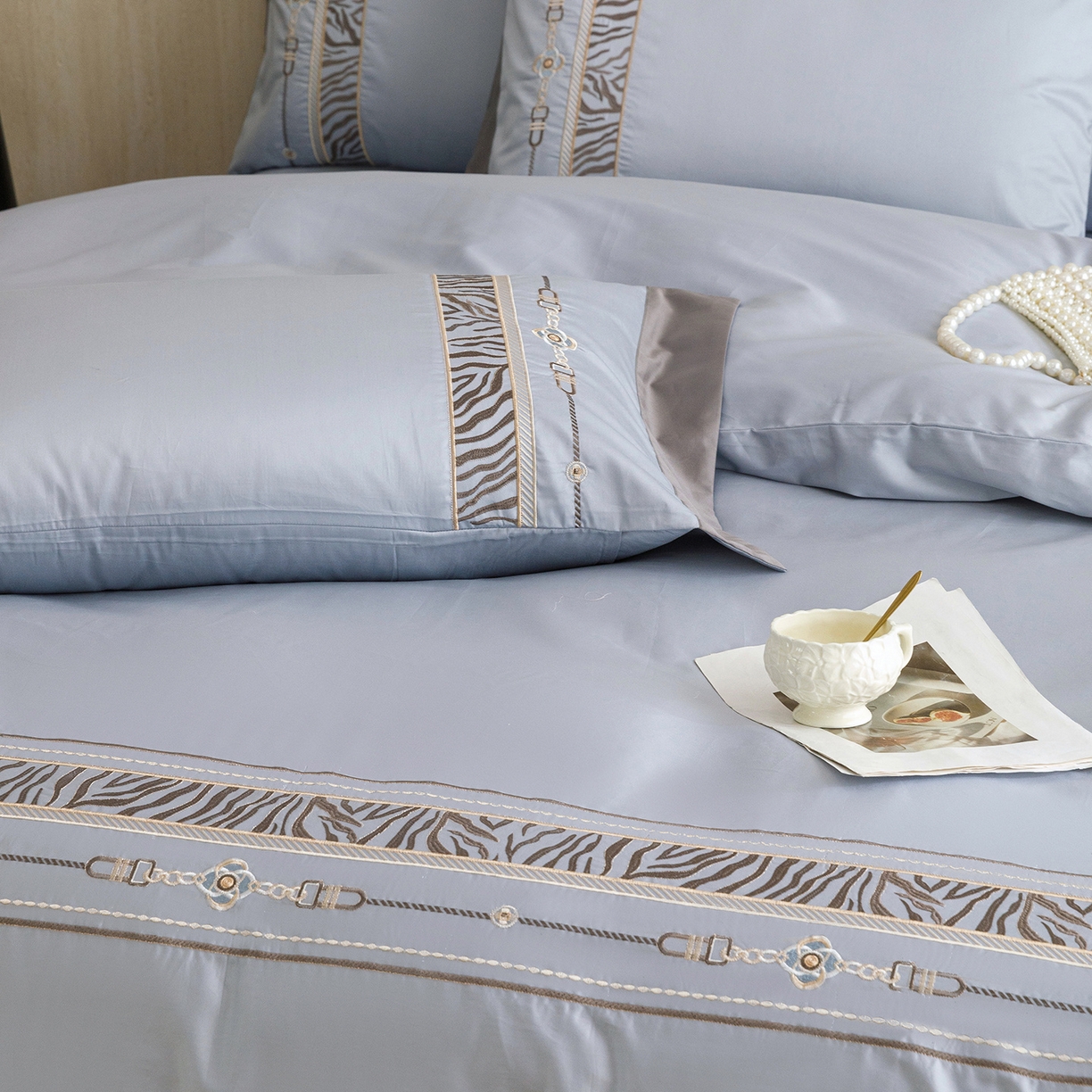 91家纺网 家纺一手货源 找家纺 艾莱家纺 2026新款A类长绒棉纯棉刺绣四件套-奢意 奢意-水波蓝