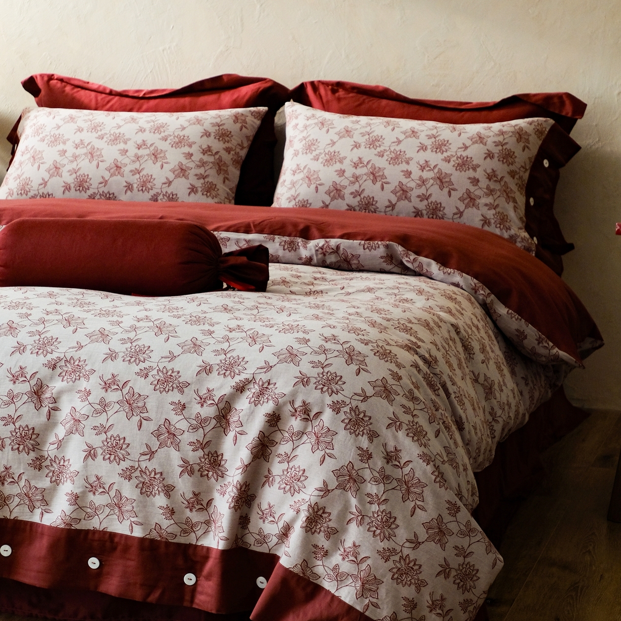 91家纺网 家纺一手货源 找家纺 涞澳家纺 2026新款全棉纯棉色织提花（婚庆）四件套 绯花简语