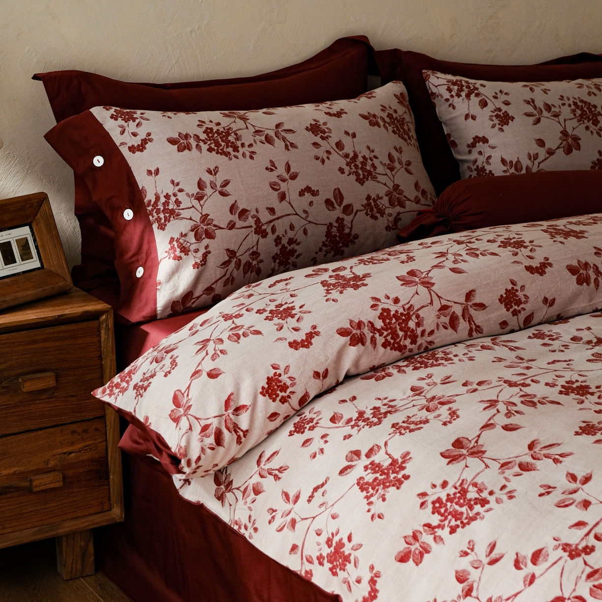 91家纺网 家纺一手货源 找家纺 涞澳家纺 2026新款全棉纯棉色织提花（婚庆）四件套 朱砂暖眠