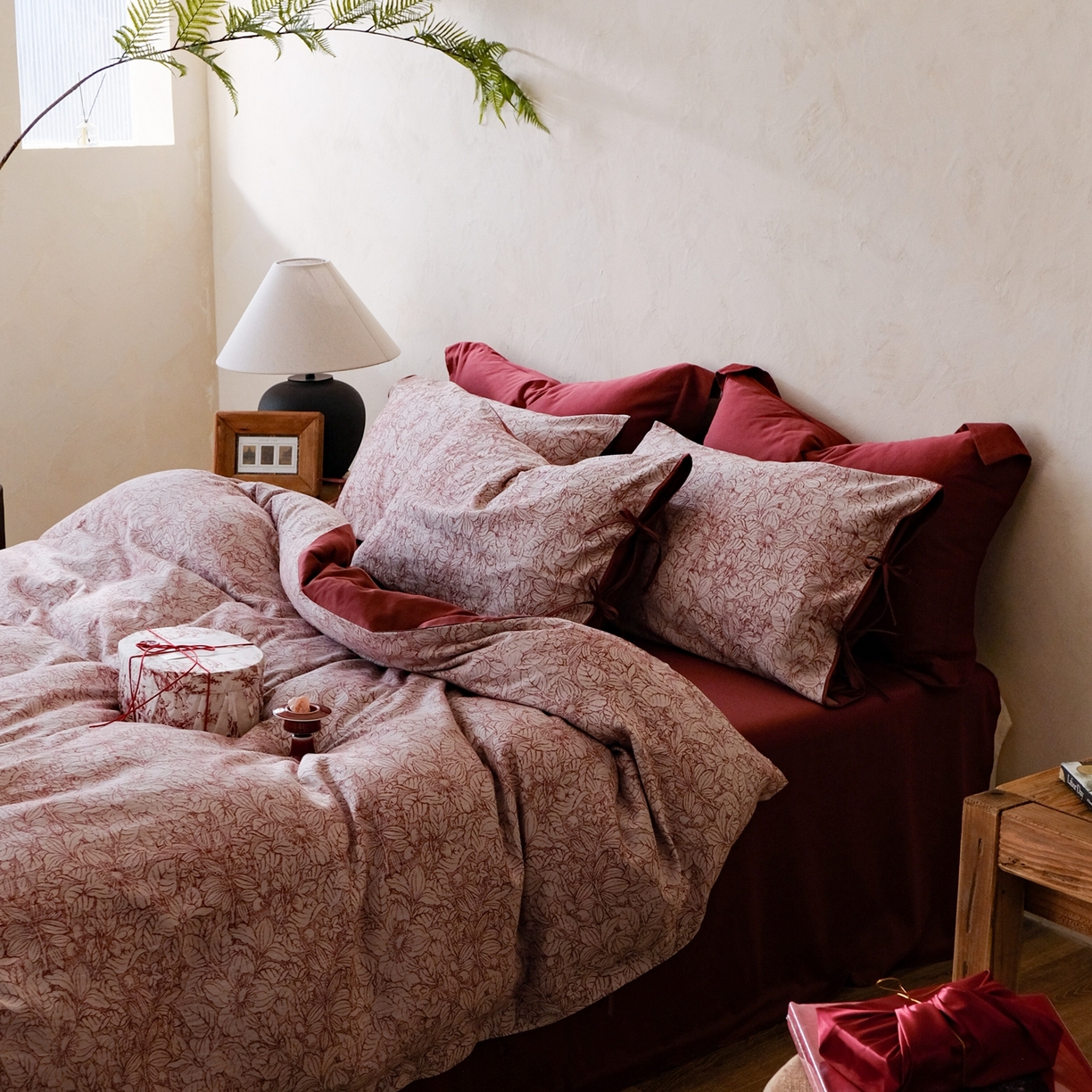 91家纺网 家纺一手货源 找家纺 涞澳家纺 2026新款全棉纯棉色织提花（婚庆）四件套 吉庆红韵