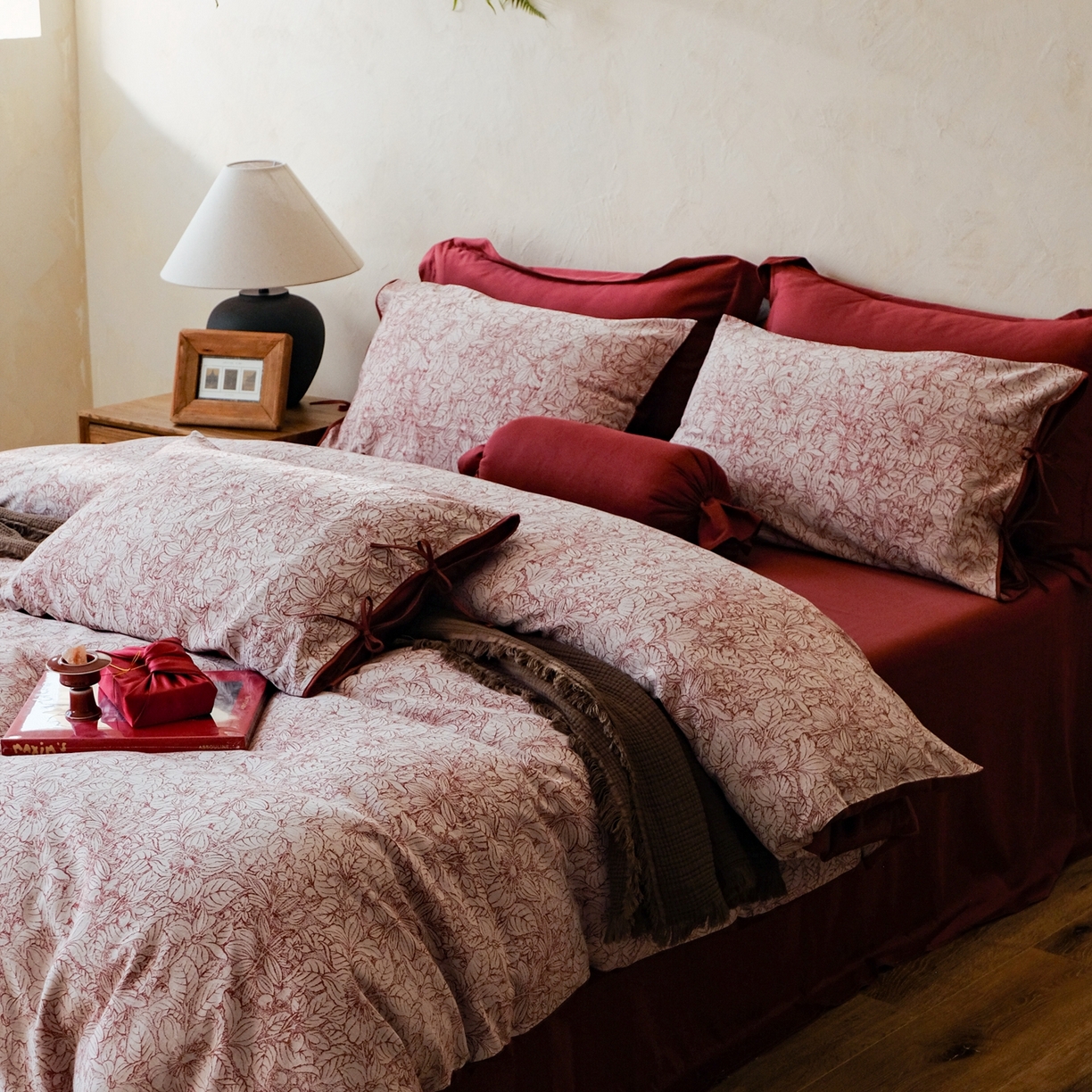 91家纺网 家纺一手货源 找家纺 涞澳家纺 2026新款全棉纯棉色织提花（婚庆）四件套 吉庆红韵