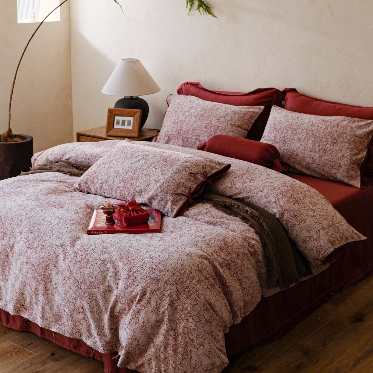 91家纺网 家纺一手货源 找家纺 涞澳家纺 2026新款全棉纯棉色织提花（婚庆）四件套 吉庆红韵