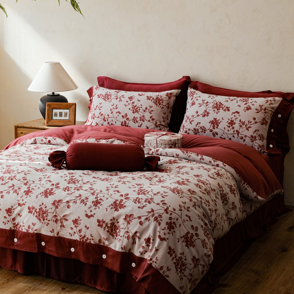 91家纺网 家纺一手货源 找家纺 涞澳家纺 2026新款全棉纯棉色织提花（婚庆）四件套 朱砂暖眠