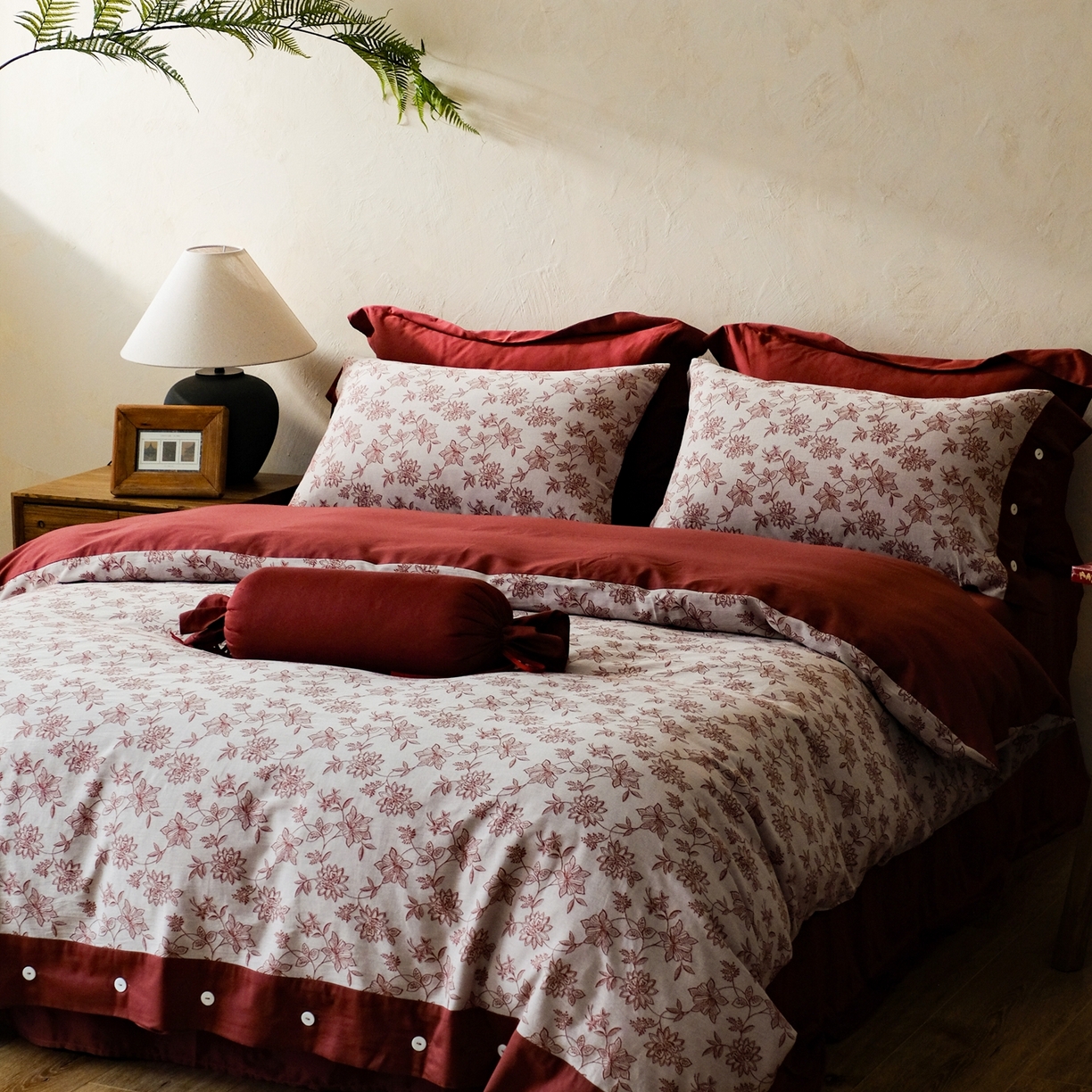 91家纺网 家纺一手货源 找家纺 涞澳家纺 2026新款全棉纯棉色织提花（婚庆）四件套 绯花简语