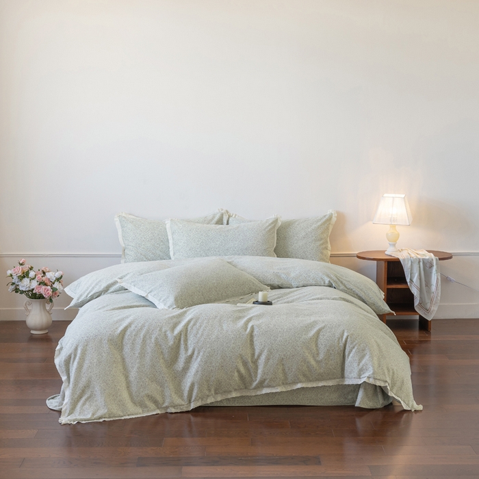 91家纺网 家纺一手货源 找家纺 巧玲珑 2026春夏新款新疆棉磨毛花边工艺款四件套 青禾-草绿